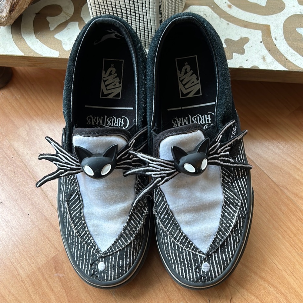 Vans size 4 (boys) vans X nightmare before Christmas | Jack Skellington Slip Ons